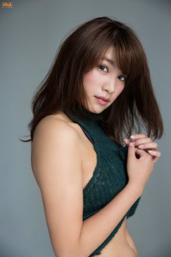 杨颖怀孕的大肚子照片
