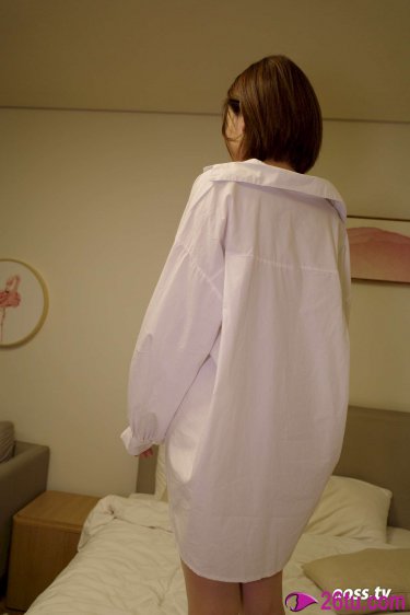 美女双腿张开