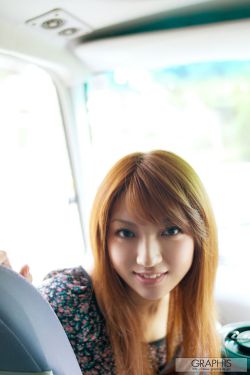 《真相背后》